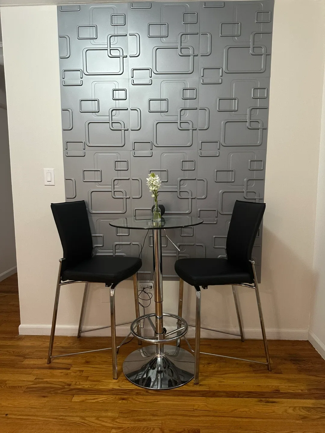 Paloma Motion Back Bar Stool - Black image indicator(3)