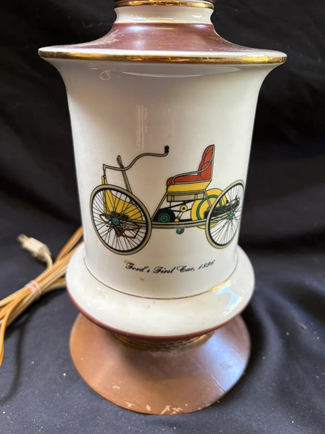 Vintage Ford's First Car 1896 Table Lamp image indicator(3)