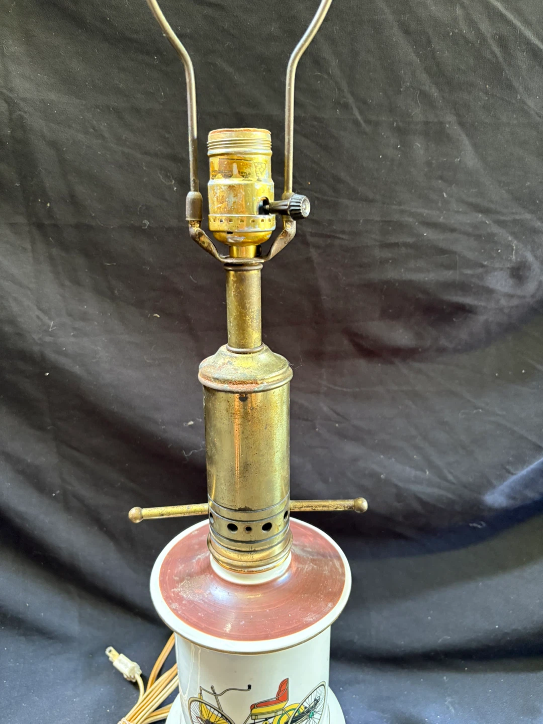 Vintage Ford's First Car 1896 Table Lamp - photo 4