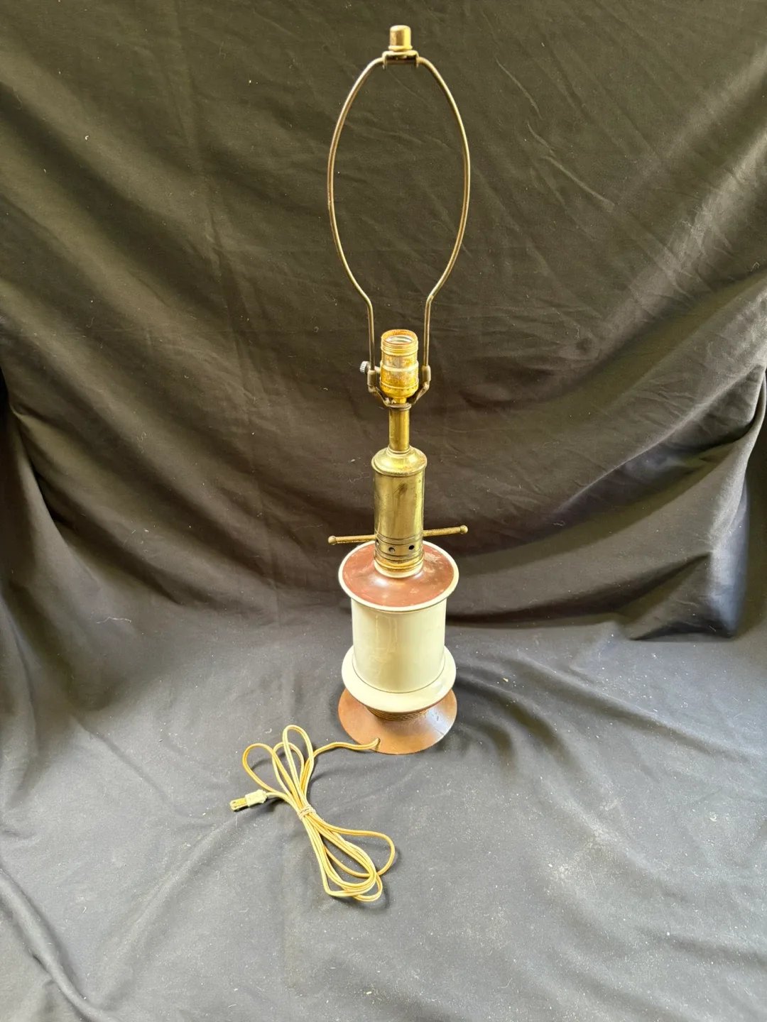 Vintage Ford's First Car 1896 Table Lamp image indicator(7)