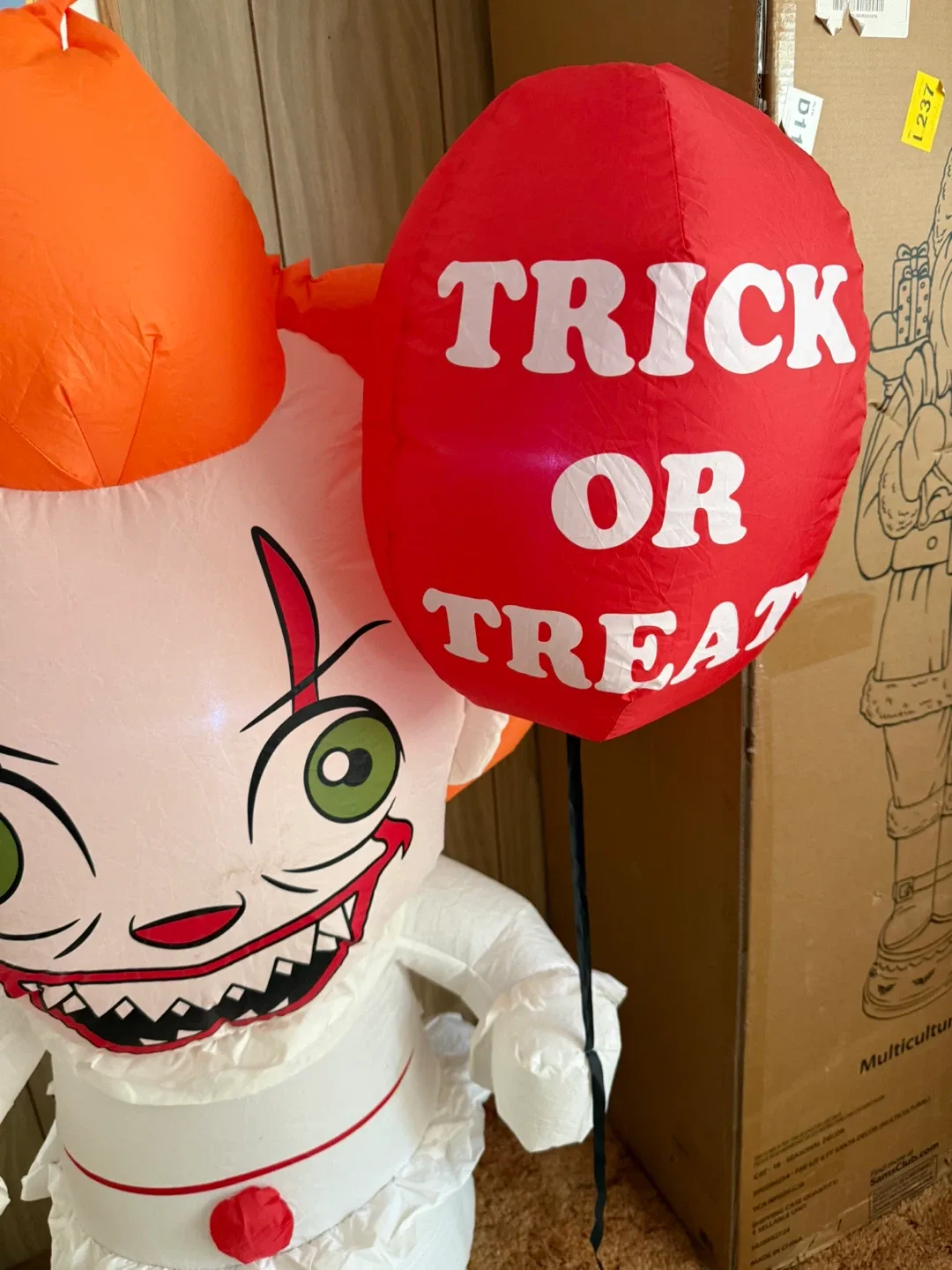 5ft Inflatable Pennywise Clown Halloween Decoration image indicator(3)