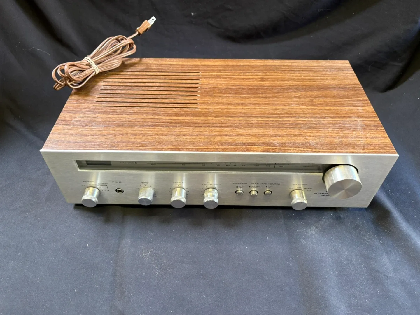 Akai AA-1010 Stereo Receiver image indicator(2)