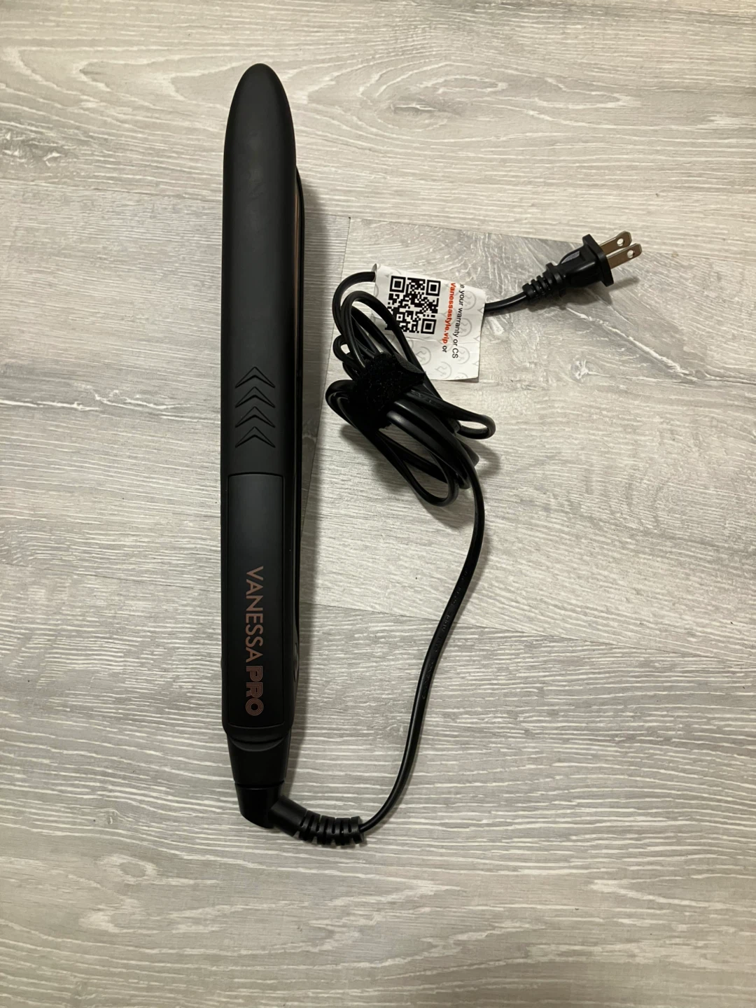 Vanessa Pro Hair Straightener - Black