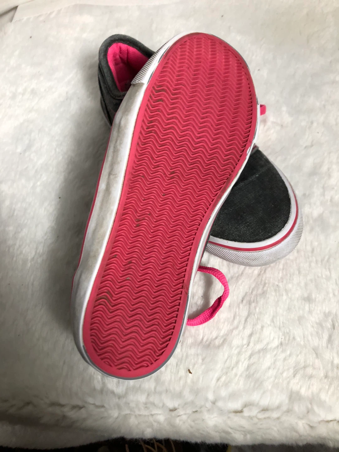Girls Grey & Pink Shoes. Size 3. - photo 2