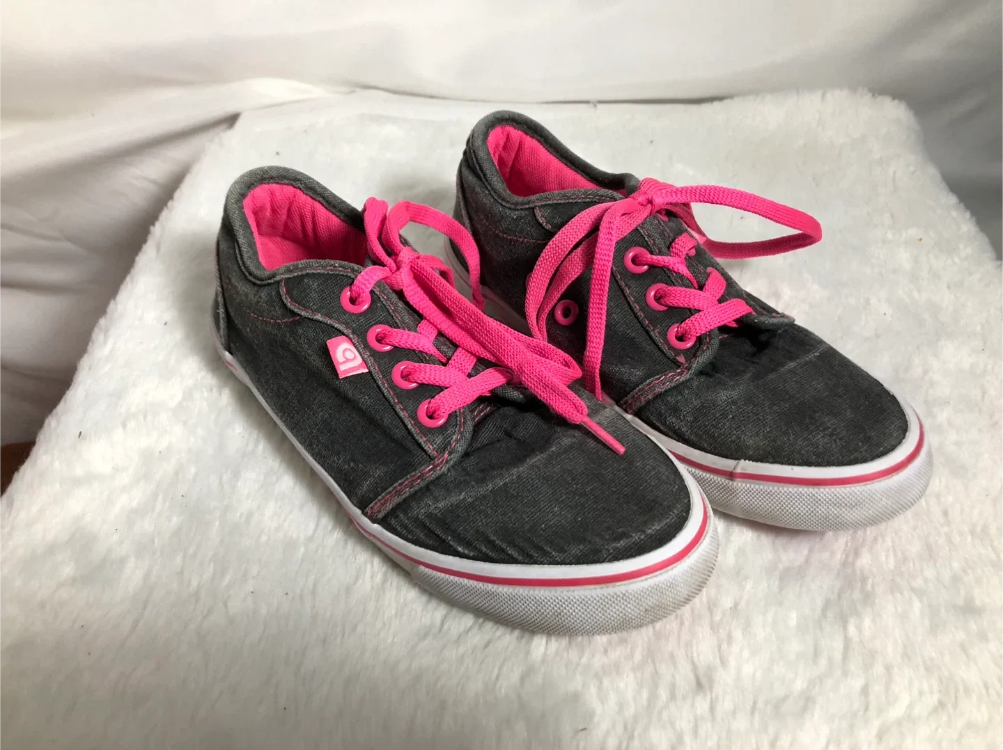 Girls Grey & Pink Shoes. Size 3. thumbnail