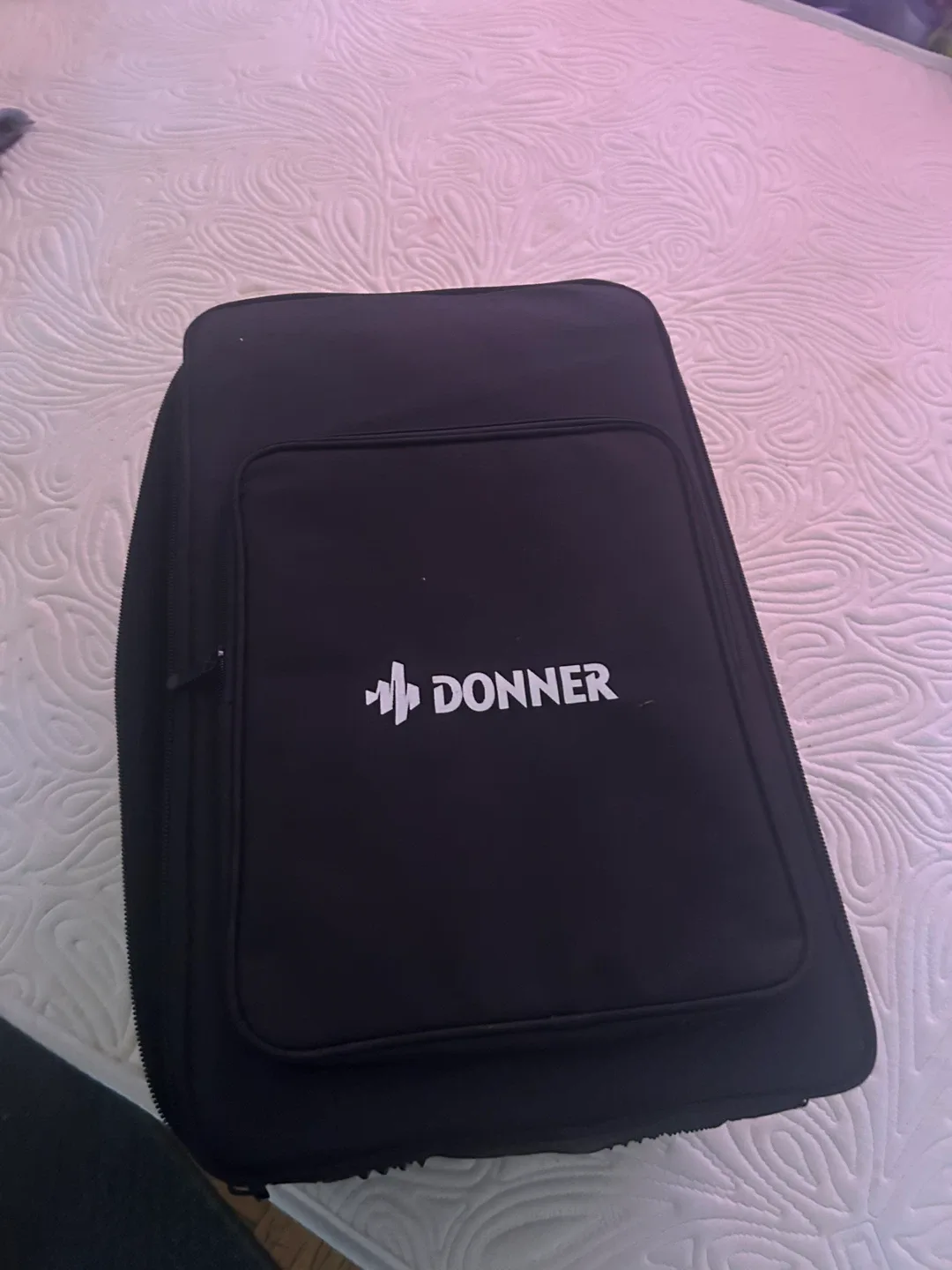 Donner Cajon Drum with Bag image indicator(3)