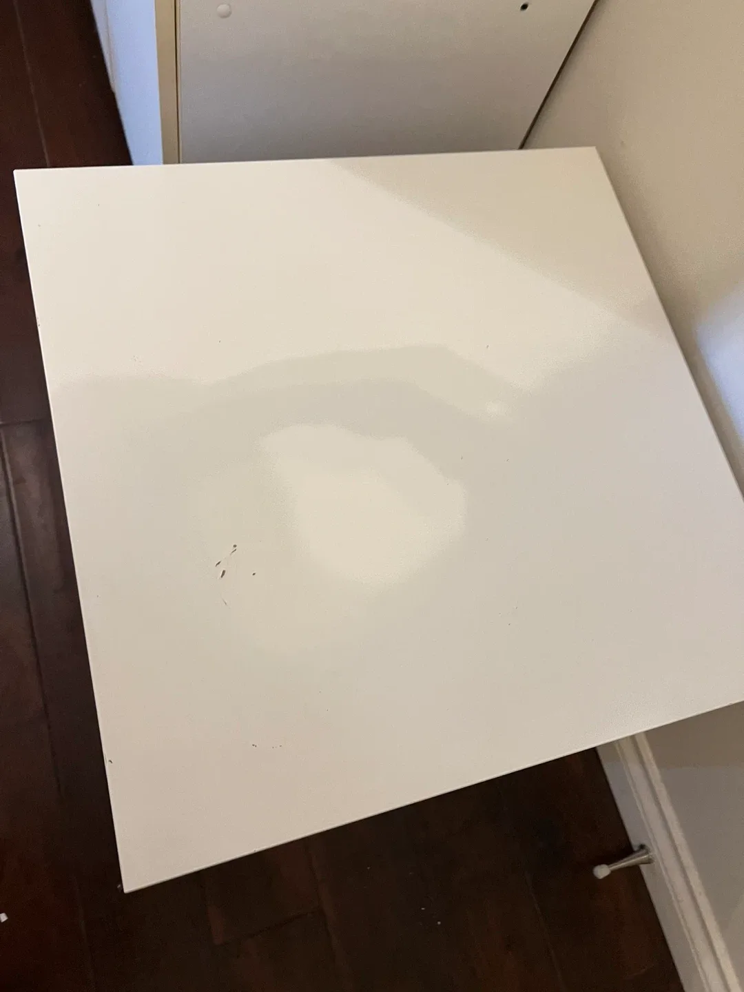 White Side Table image indicator(3)