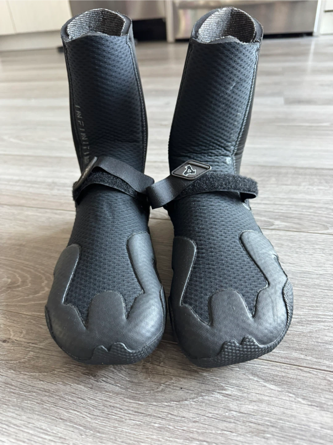 Adrenalin Infiniti 8/0mm Wetsuit Boots - Size 7