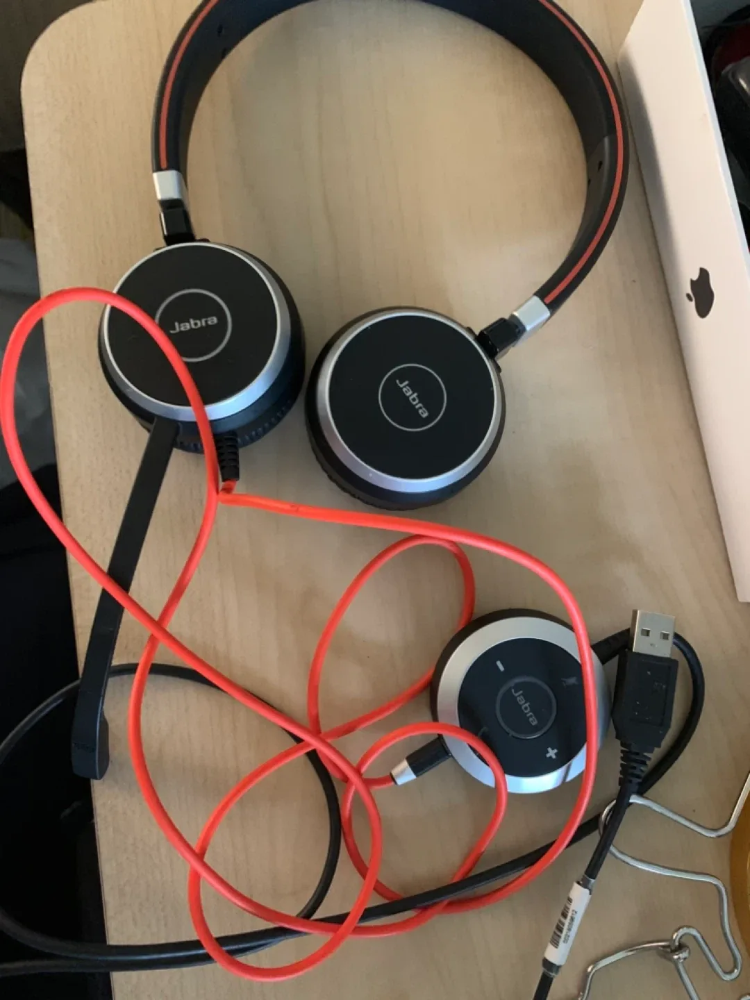 Jabra Evolve2 40 MS Wired Headset image indicator(2)