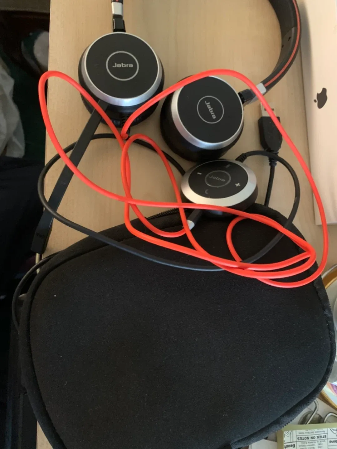 Jabra Evolve2 40 MS Wired Headset image indicator(3)