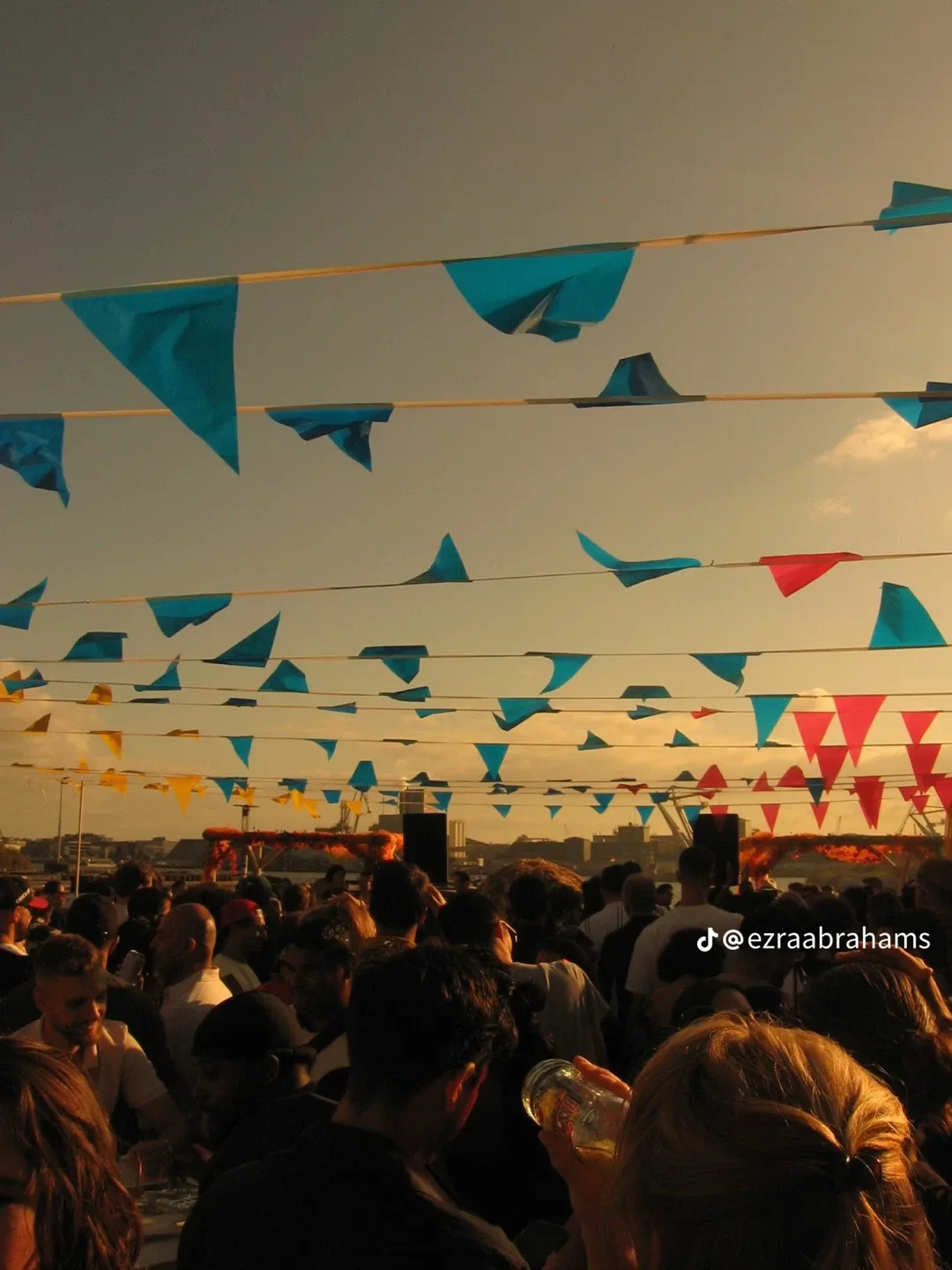 Cheap Canon PowerShot Digi Camera with SD card image indicator(5)