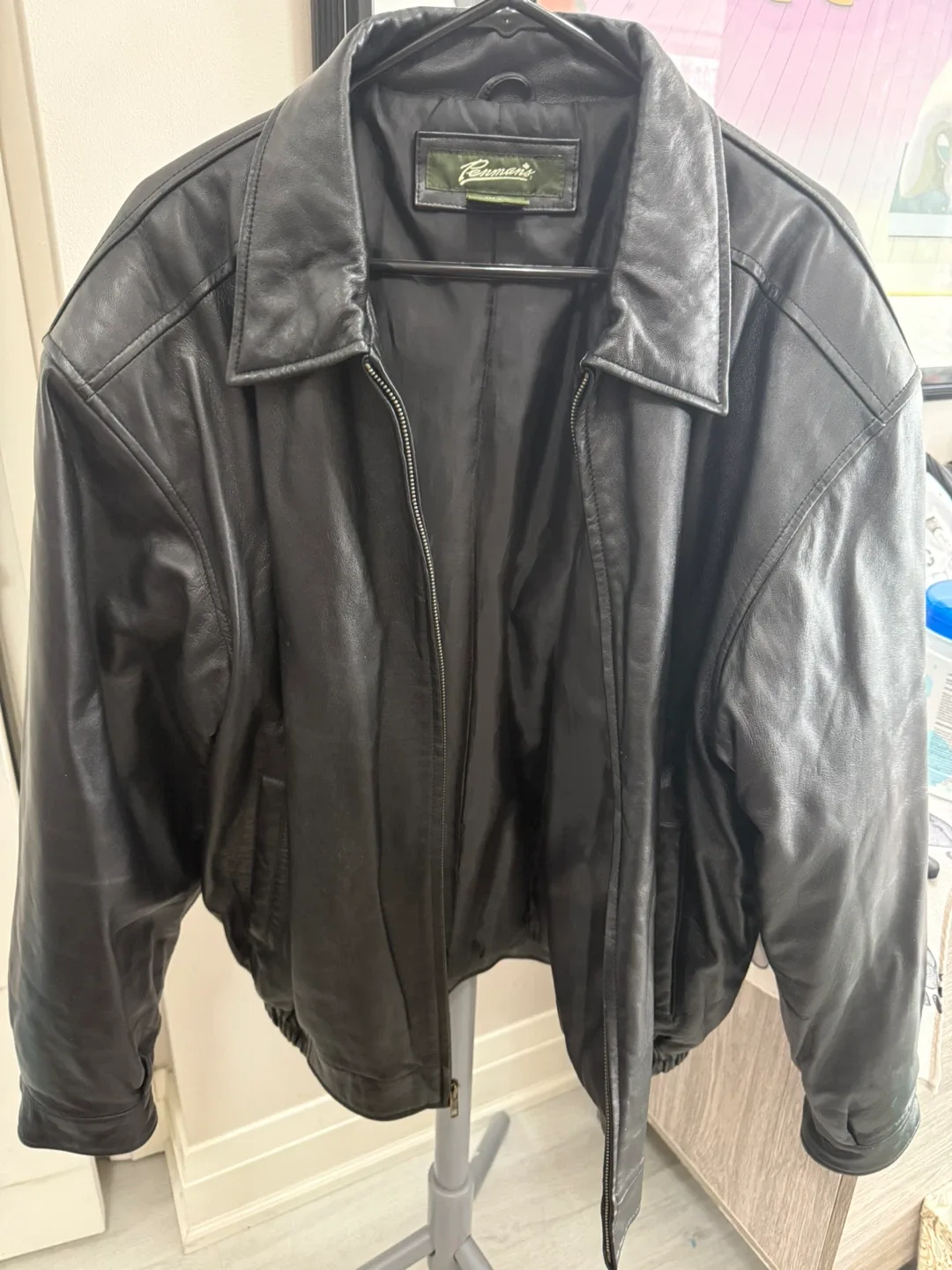 Men’s Black Leather Jacket Large thumbnail
