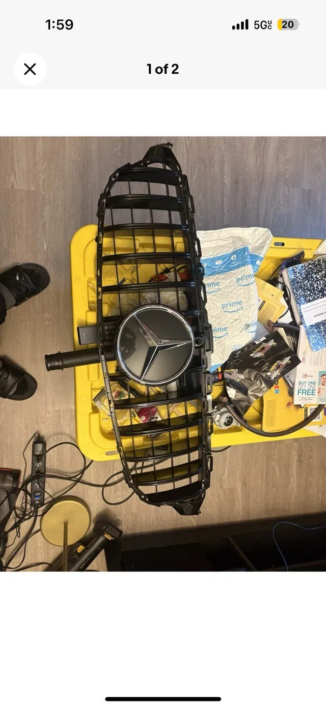 Mercedes-Benz Grille image indicator(2)