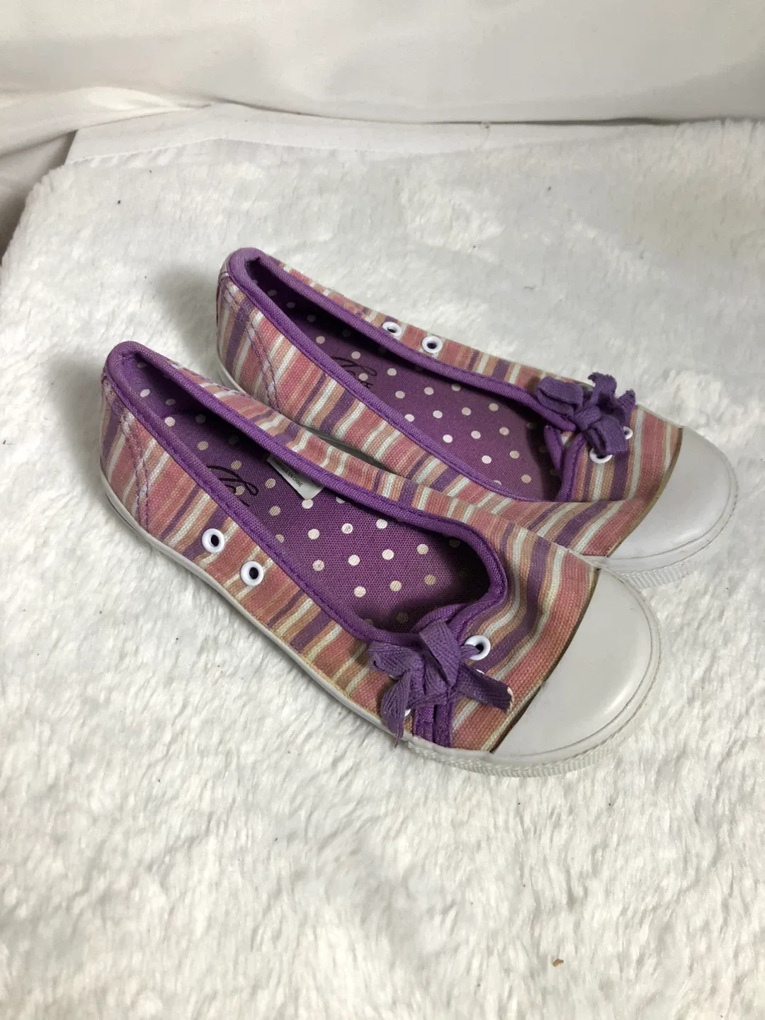 Girls Slip On Shoes. Size 2. thumbnail