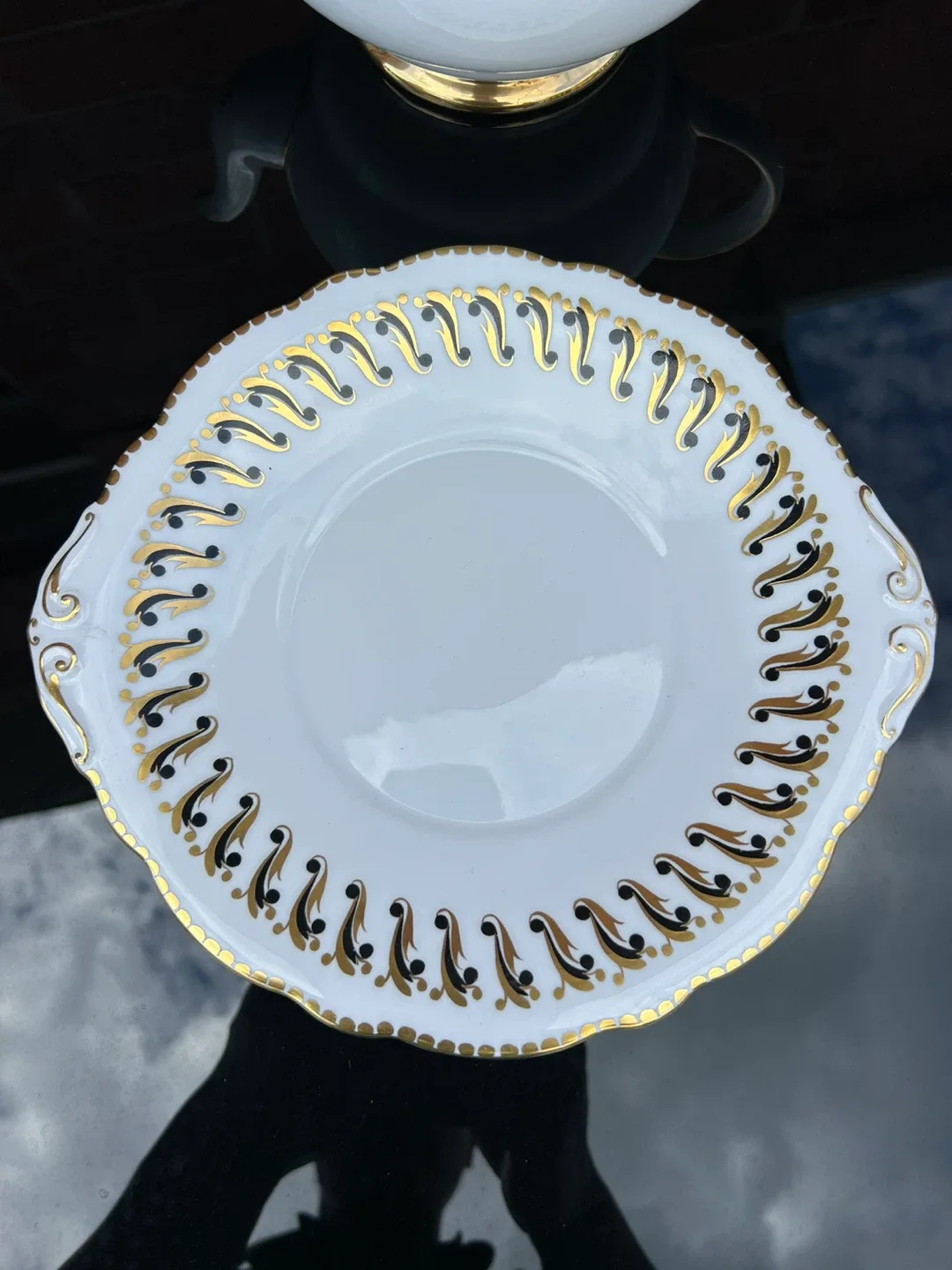 Grosvenor Bone China Teapot with Plate image indicator(9)