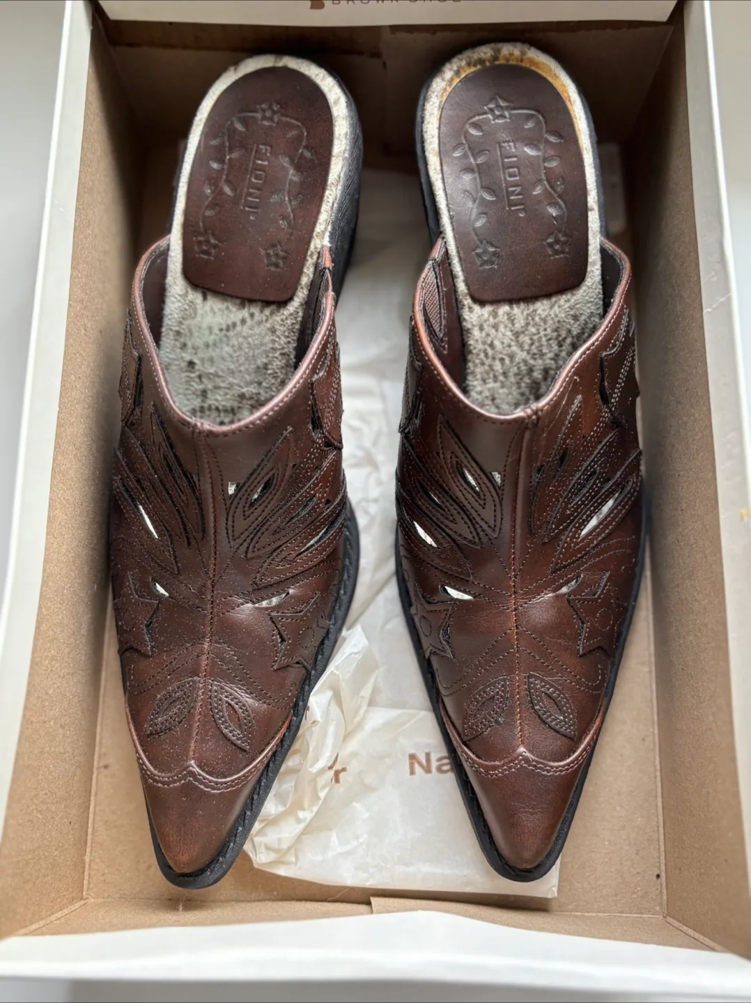Fioni Brown Leather Mules - Size 8 image indicator(7)