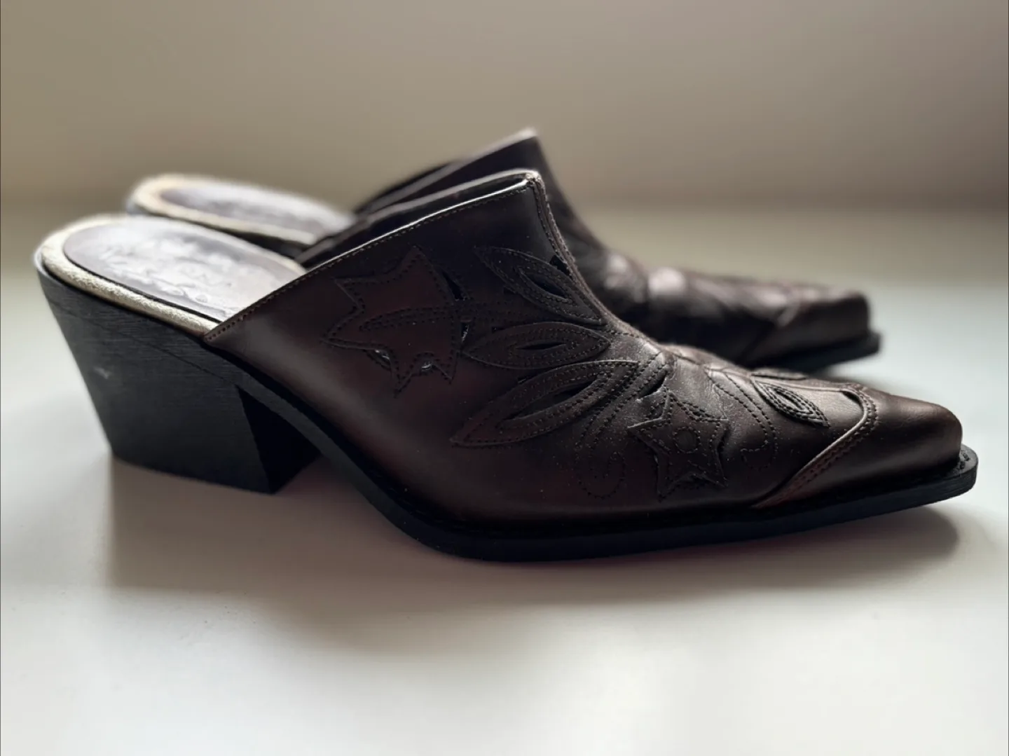 Fioni Brown Leather Mules - Size 8 image indicator(10)