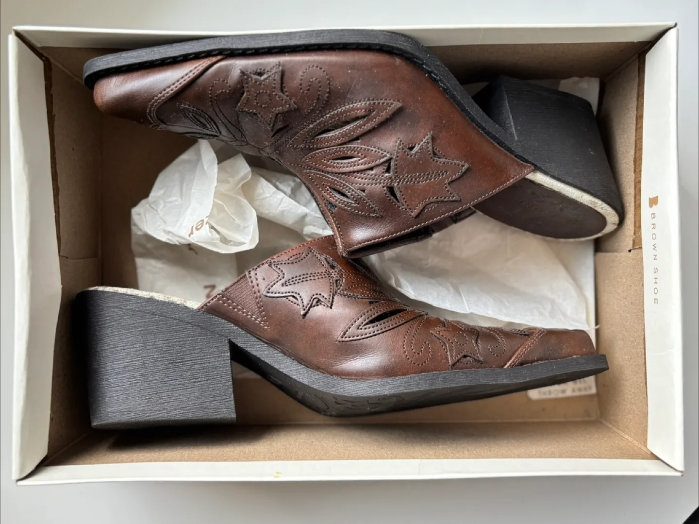 Fioni Brown Leather Mules - Size 8 image indicator(9)