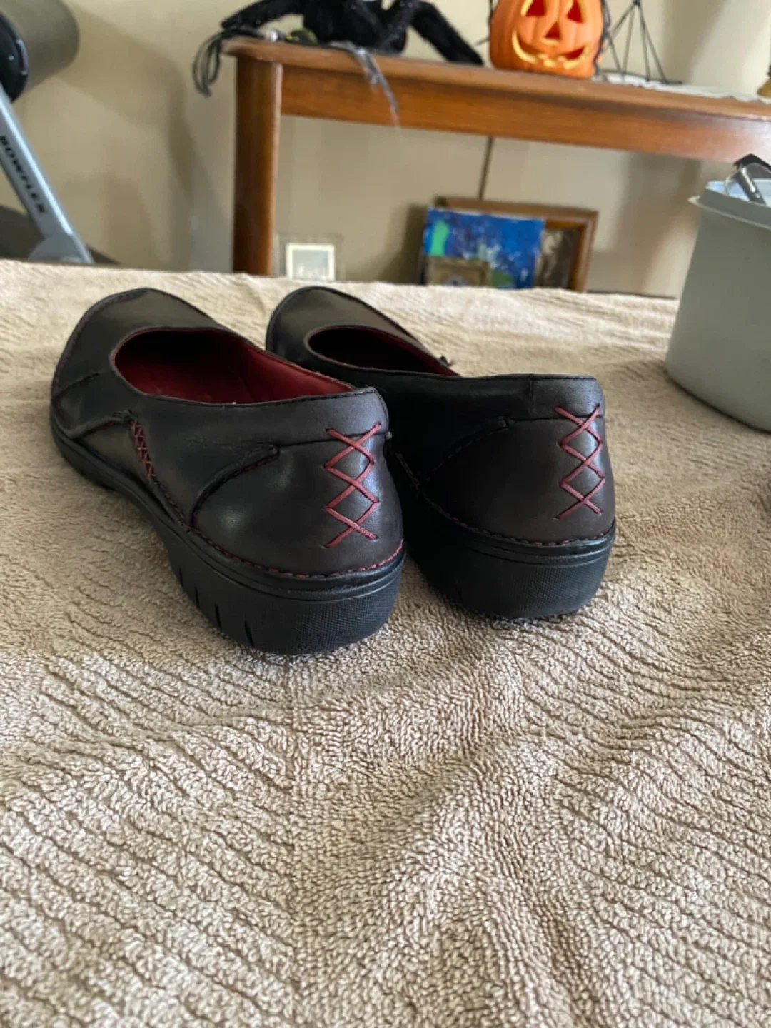 Clarks Ballerina  Black Leather Flats - Size 6 image indicator(4)