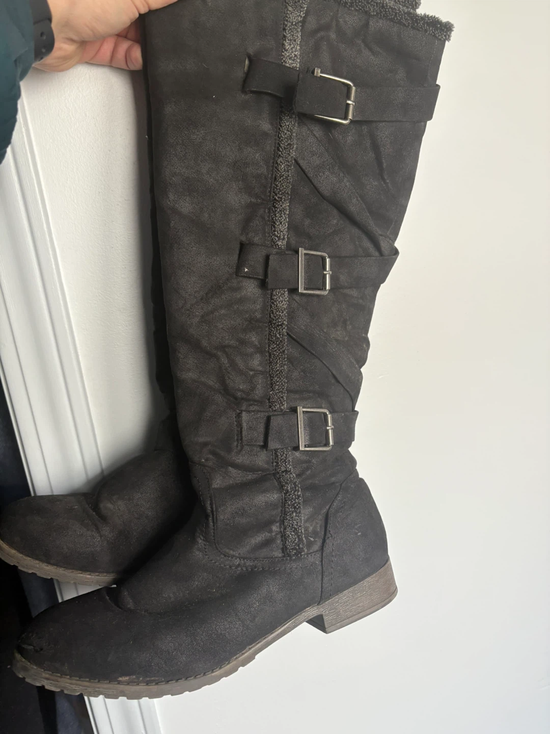 Black Knee-High Boots with Buckle Detail
