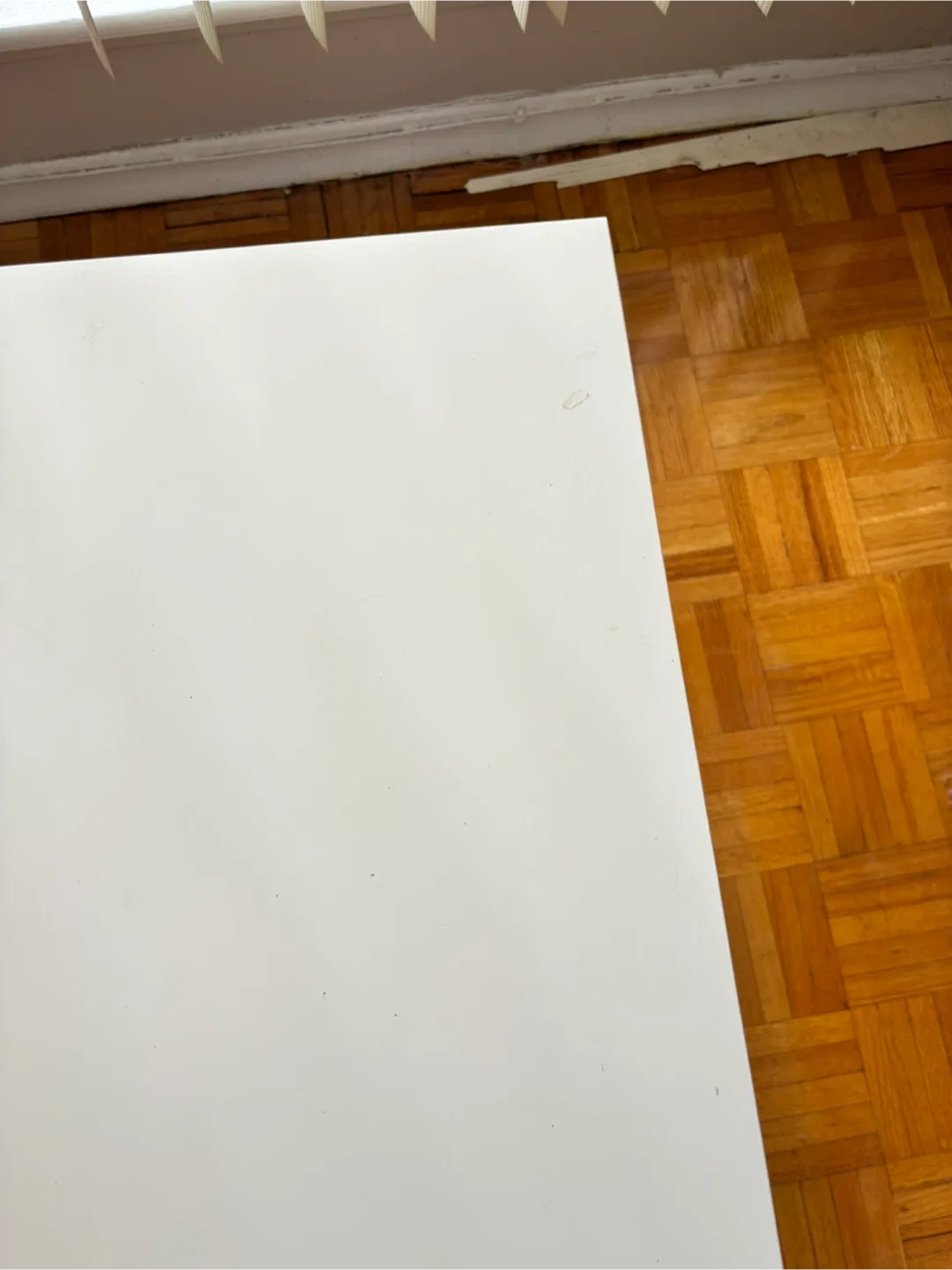 White Side Table image indicator(3)