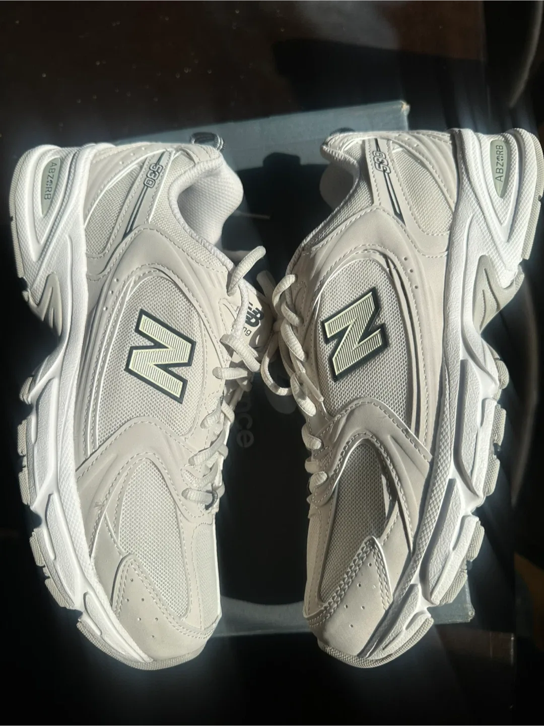 New Balance 530 Cream/White Sneakers size 8.5 image indicator(7)
