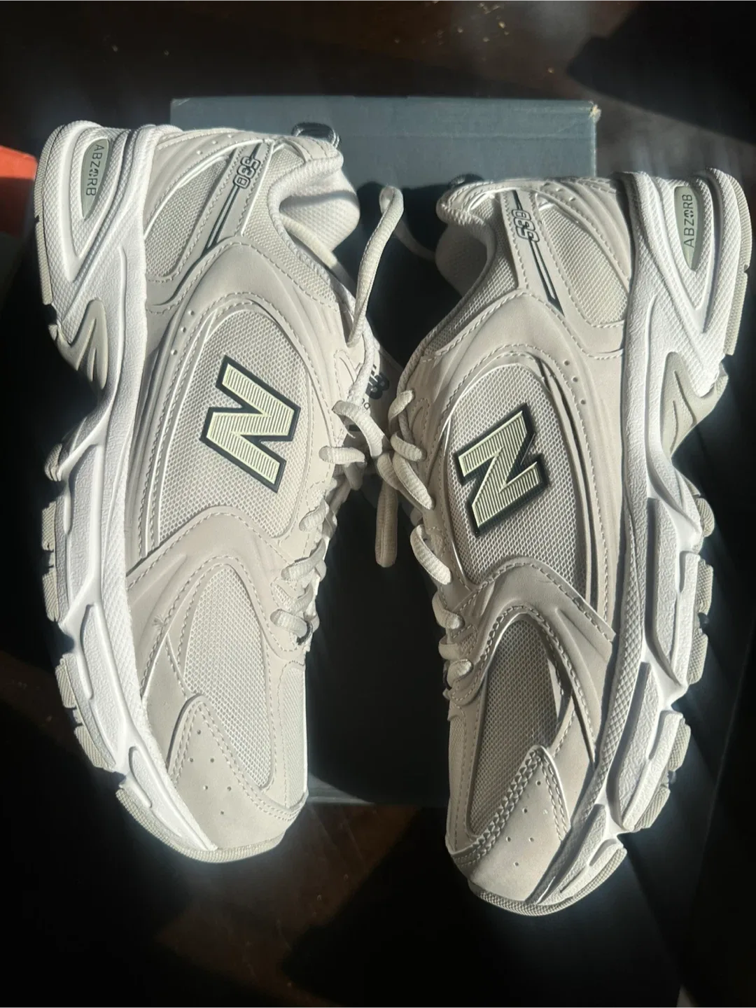 New Balance 530 Cream/White Sneakers size 8.5 image indicator(2)