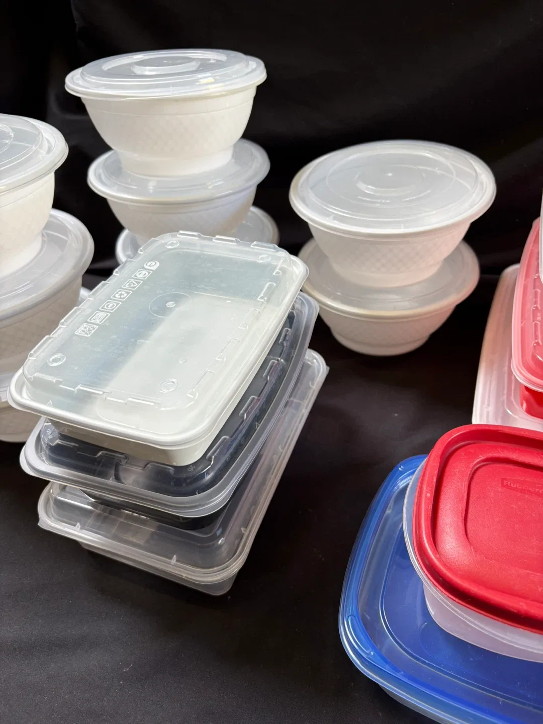 Mixed Food Containers - Rubbermaid & Others image indicator(5)