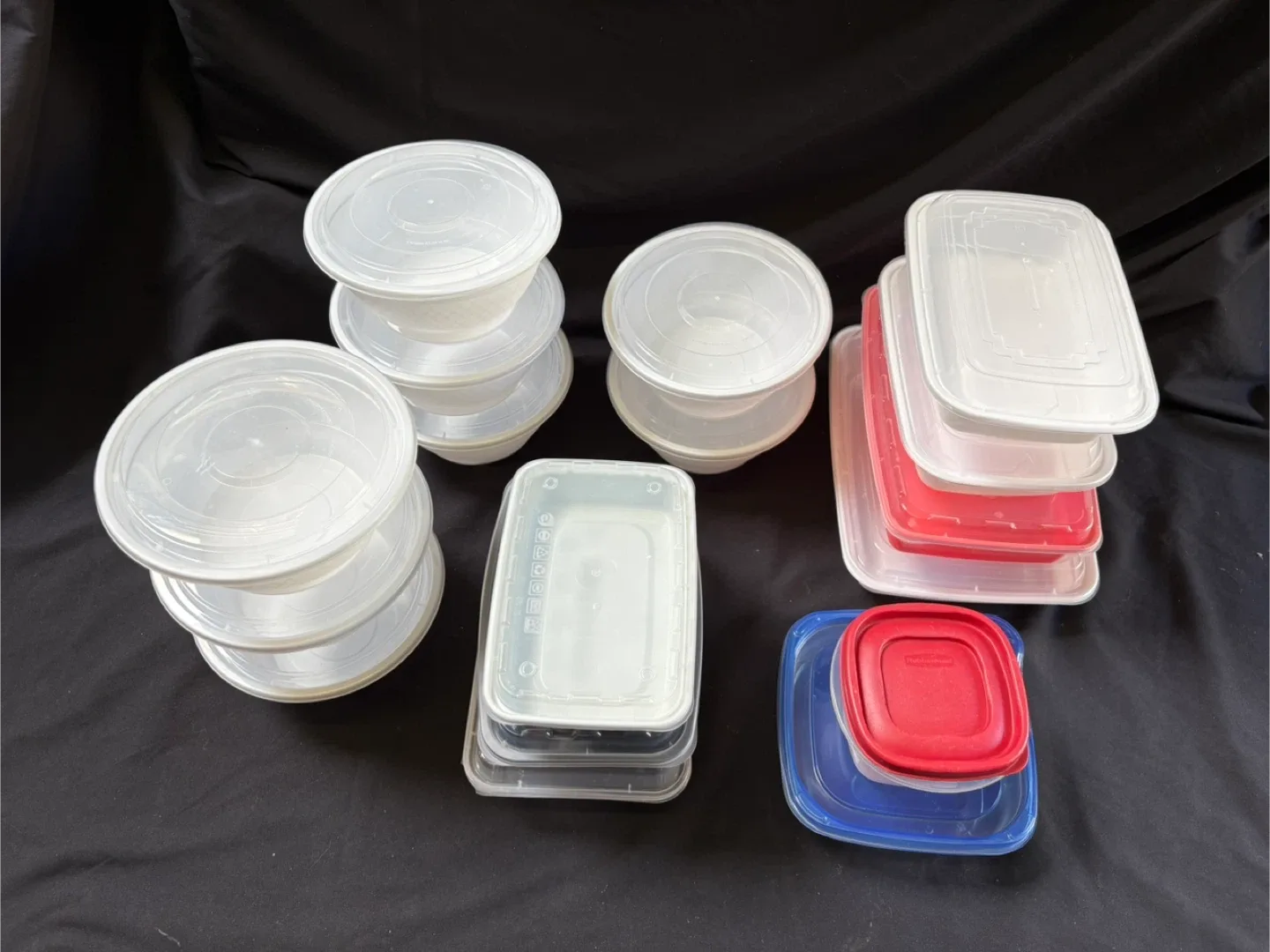 Mixed Food Containers - Rubbermaid & Others image indicator(3)