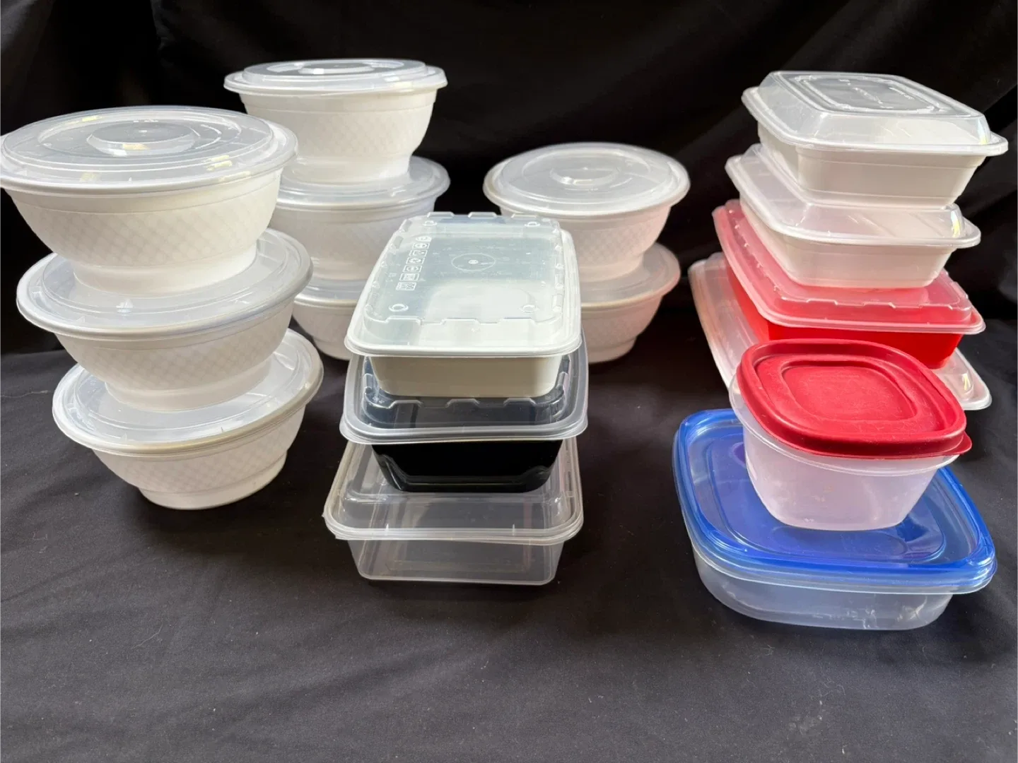 Mixed Food Containers - Rubbermaid & Others image indicator(7)