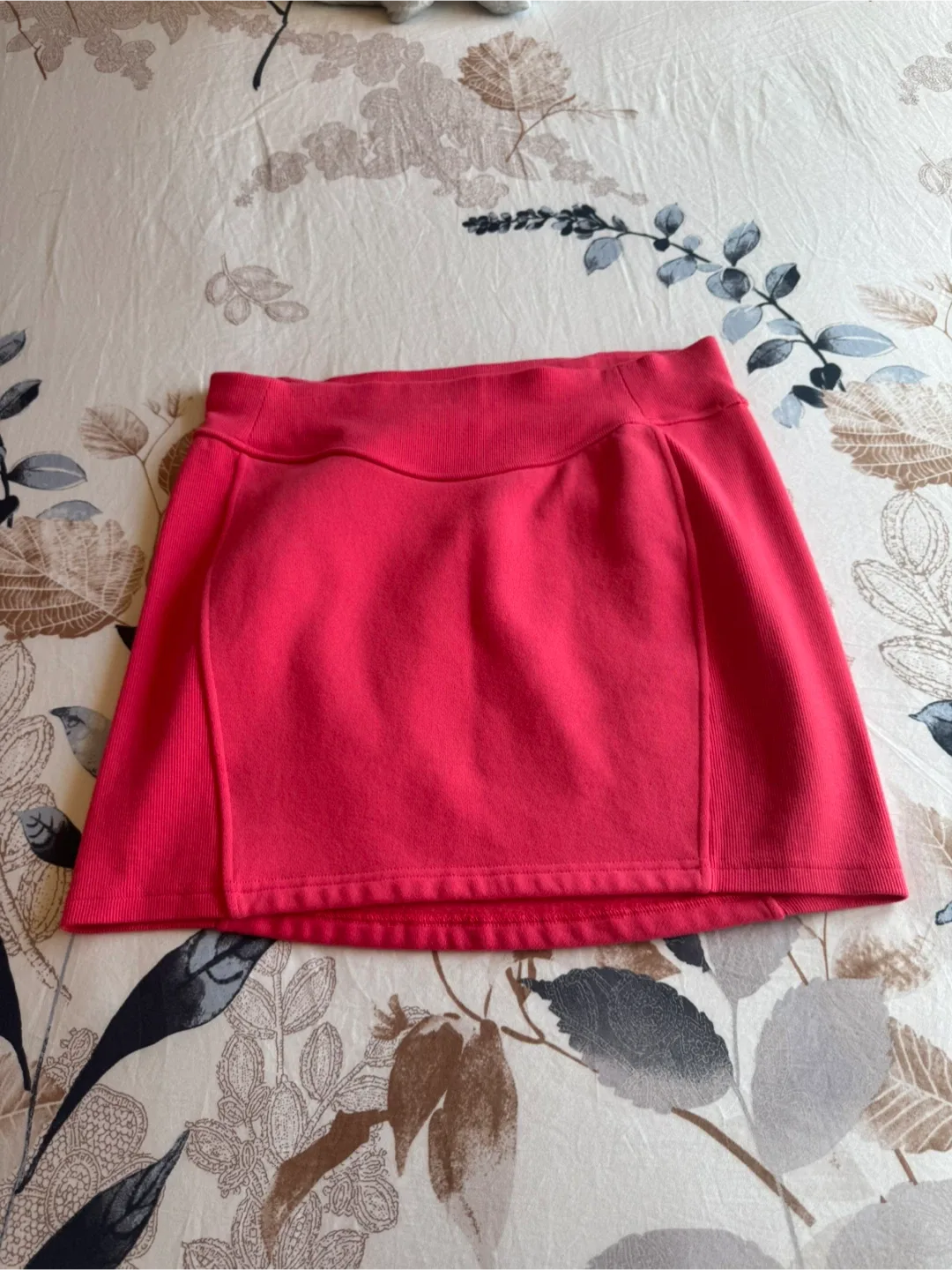 Lululemon Hot Pink Skirt thumbnail