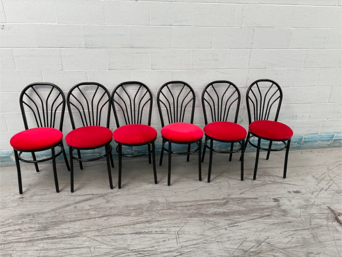 🧡Set of 6 Red Seat Black Frame Chairs thumbnail