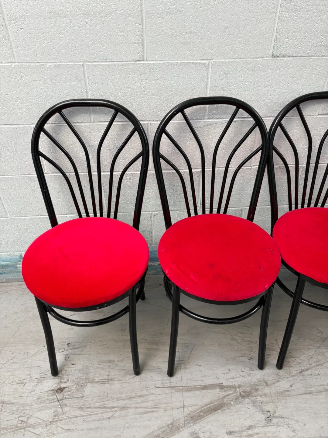 Set of 6 Red Seat Black Frame Chairs image indicator(4)