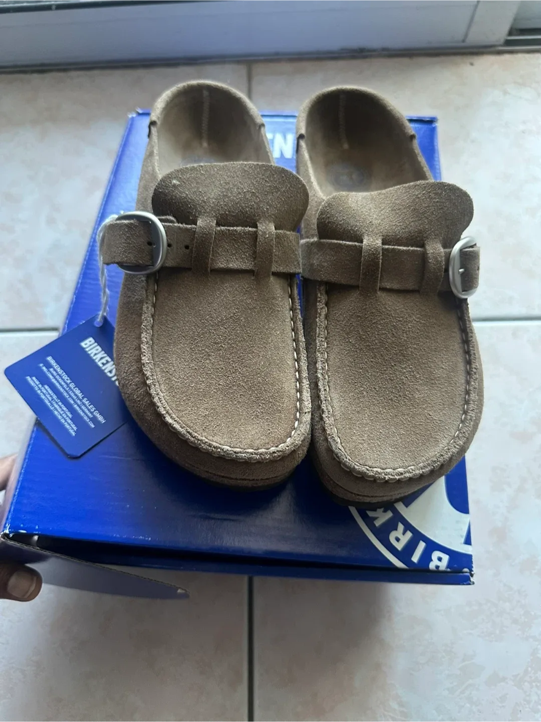 New Birkenstock Buckley Shearling Clogs - Size 38 image indicator(3)