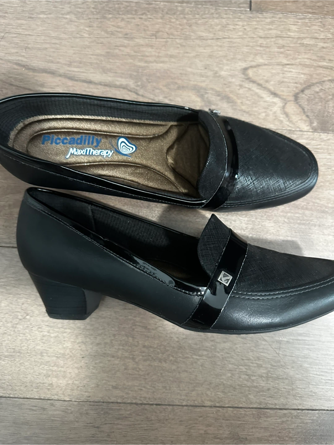 Piccadilly MaxiTherapy Black Loafers