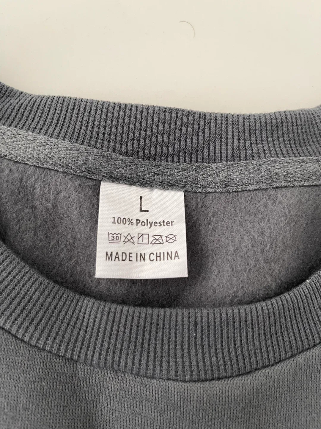 Best Aunt Ever Grey Crewneck - Size L image indicator(3)