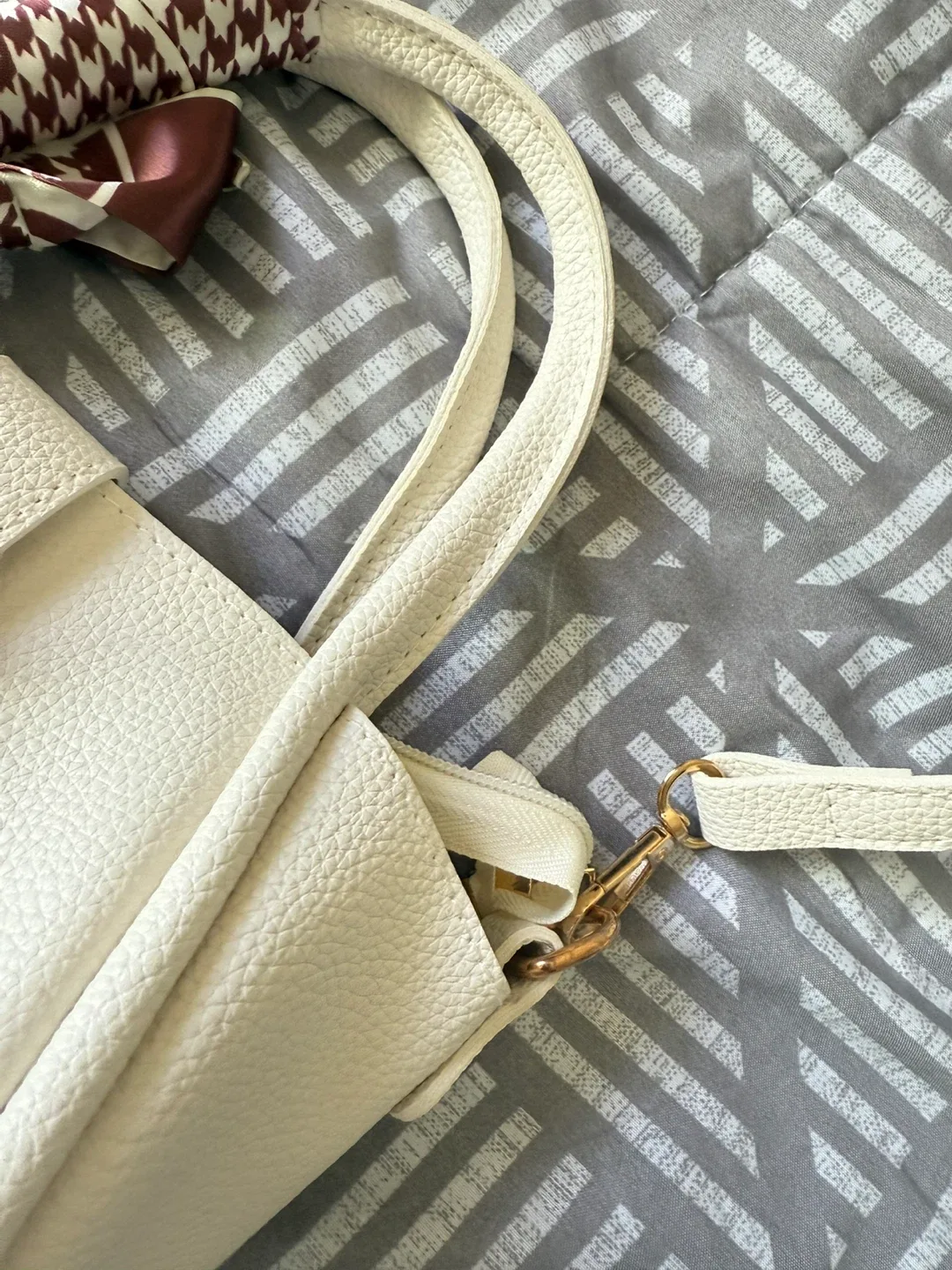 White Fashion Bag with Scarf