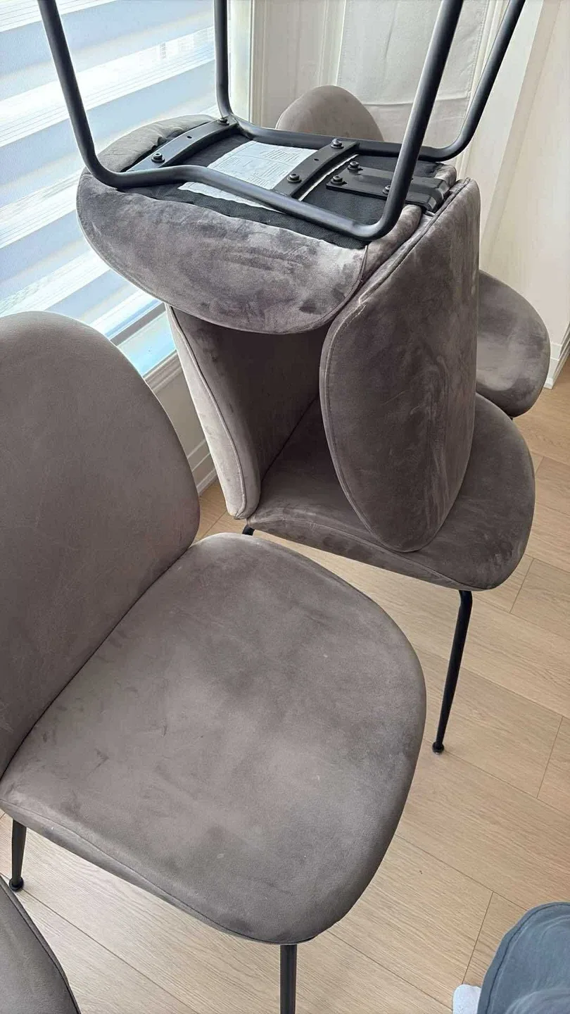 Dining Table - Great Condition image indicator(3)