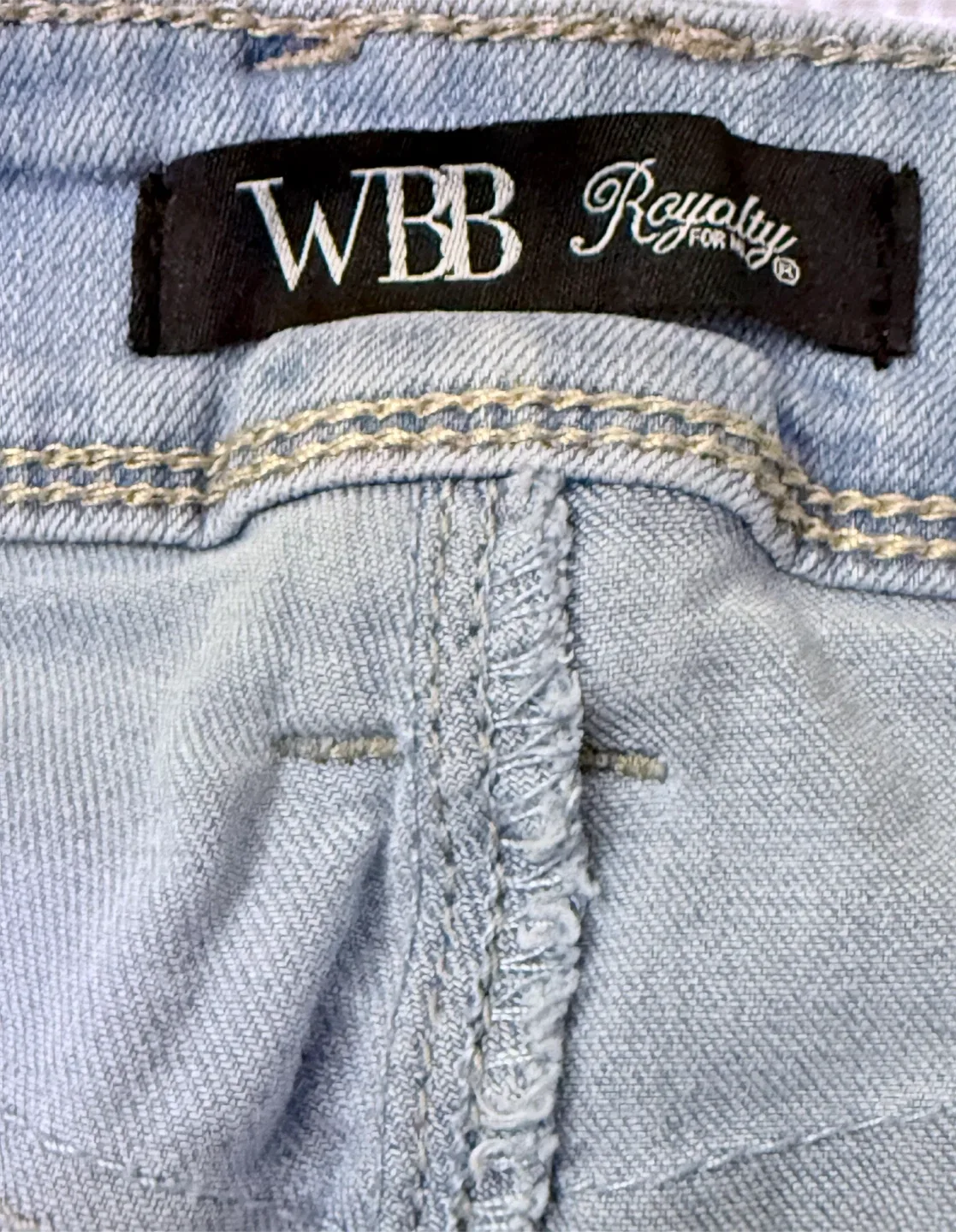 WBB Royalty Light Wash Jeans image indicator(5)