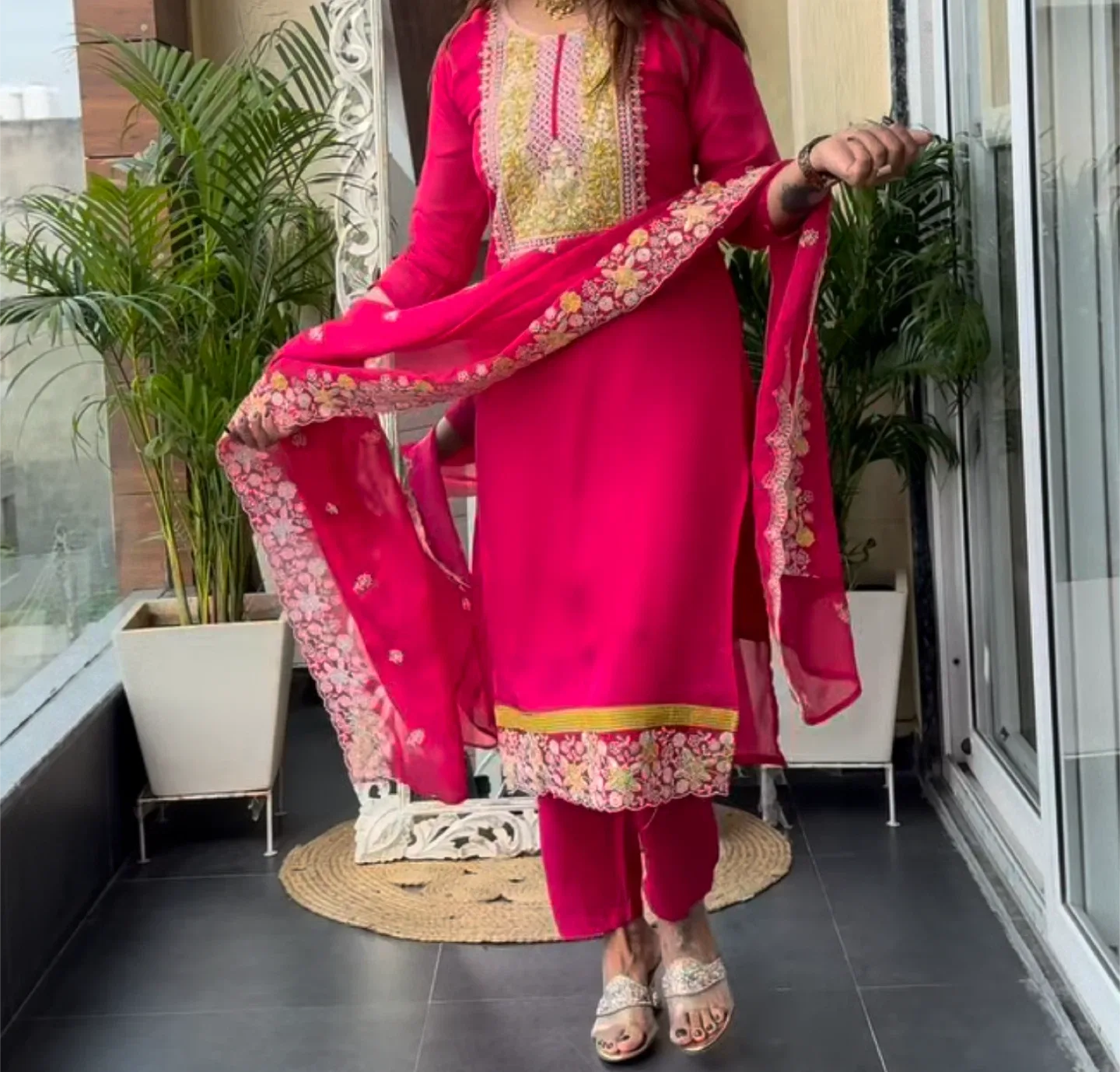 Pink Salwar Kameez Suit thumbnail