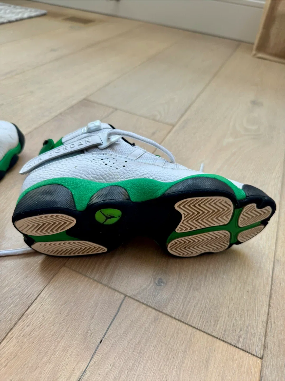 Jordan 6 Rings “Lucky Greens” high-tops Size 4Y image indicator(7)