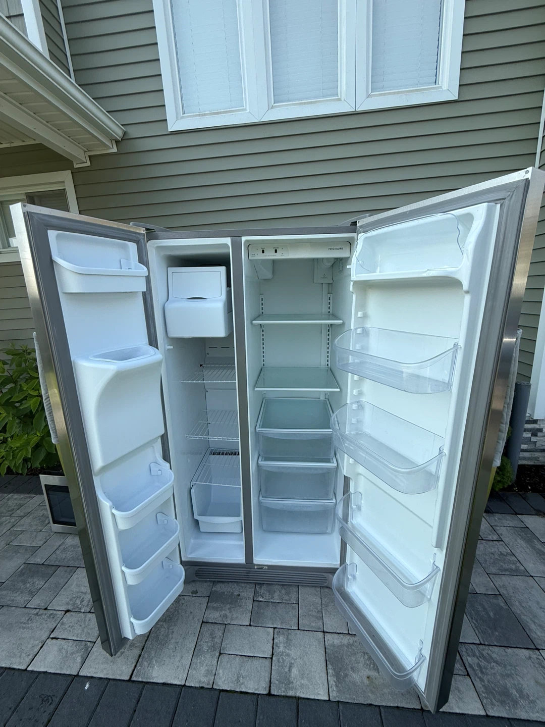 Frigidaire Side-by-Side Refrigerator & Whirlpool Microwave - photo 4
