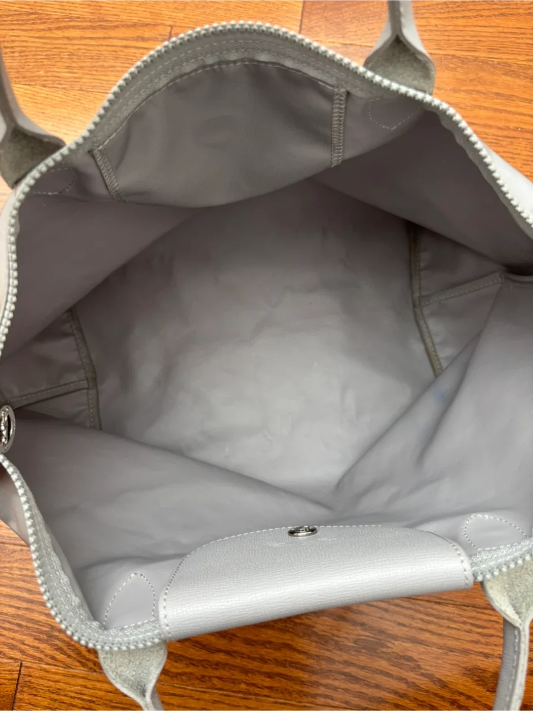 Genuine Longchamp Grey Tote Bag image indicator(9)