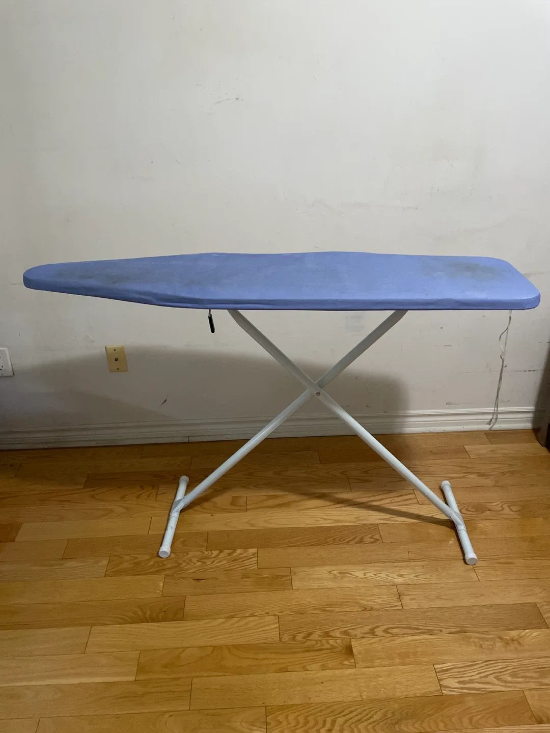 Ironing Board - Blue image indicator(2)