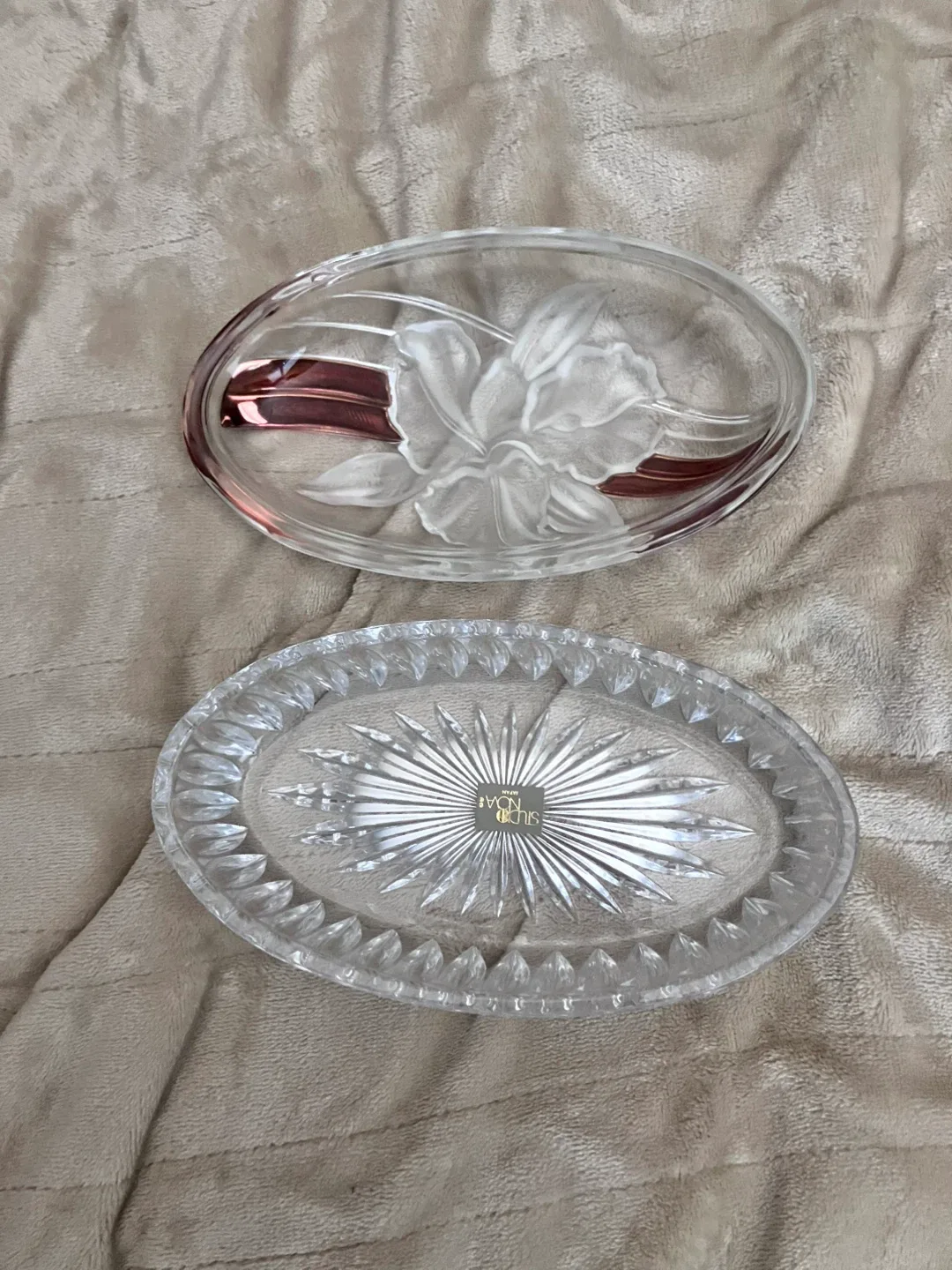Ivonne Crystal Trinket Dish with Lid image indicator(2)