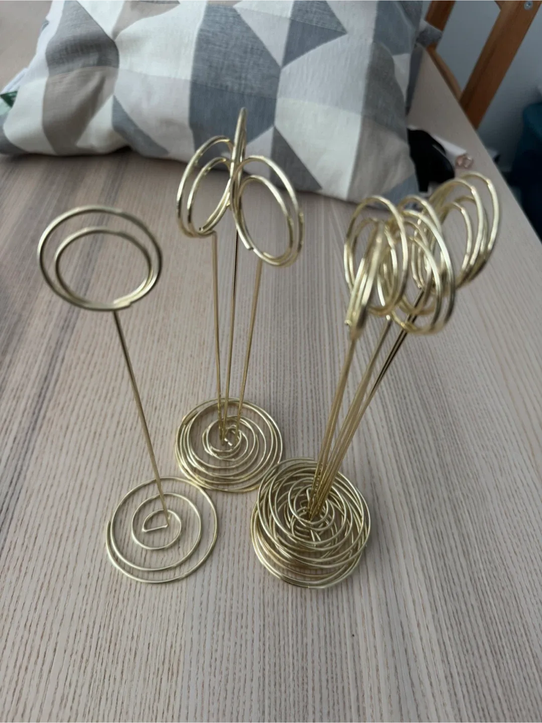 Gold Table Number Holders image indicator(2)