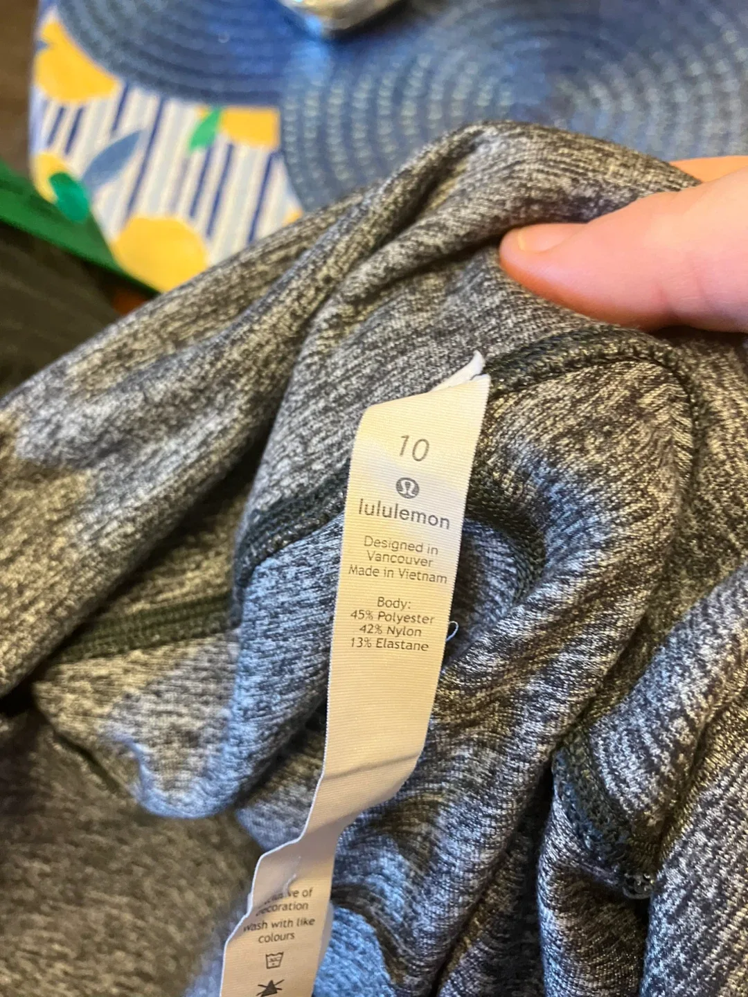 Lululemon Grey Heathered Pants Size 10 image indicator(3)