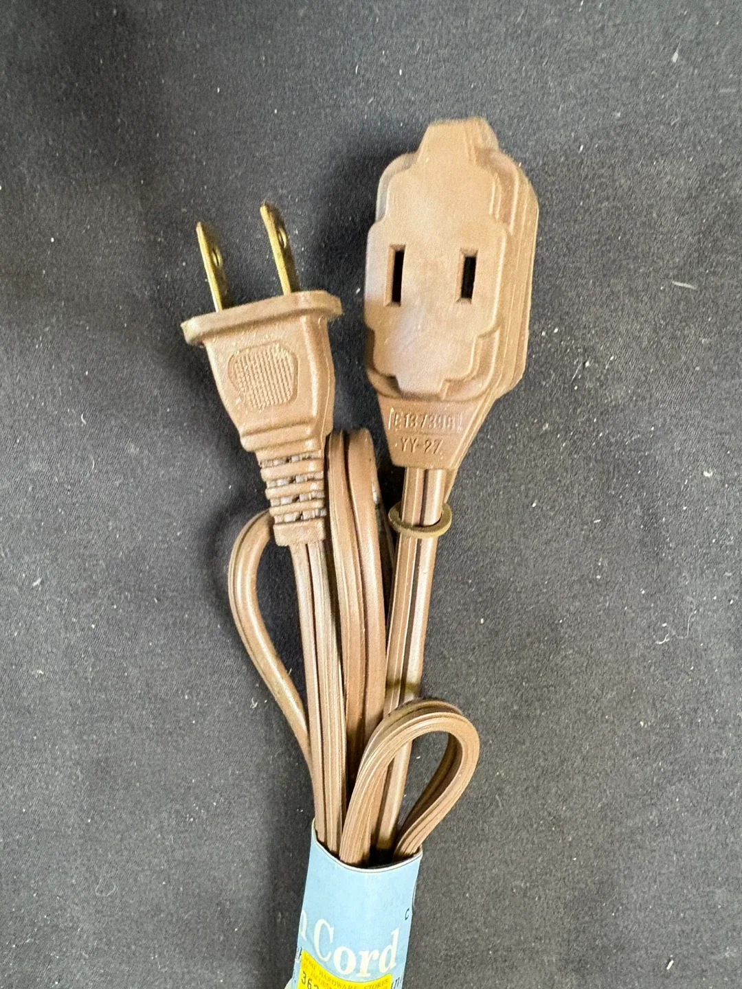 2m Brown Extension Cord image indicator(2)