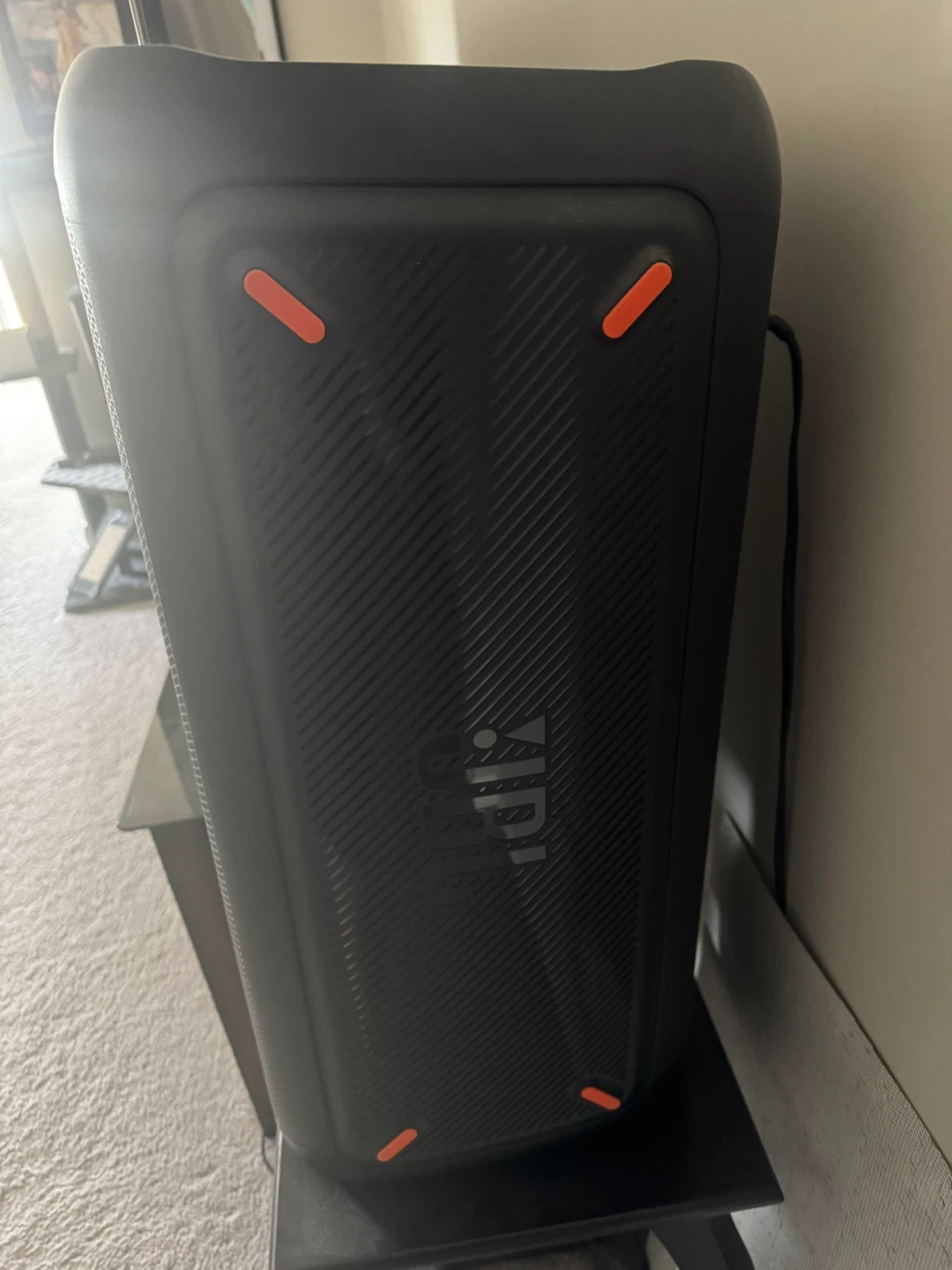 JBL Partybox 300 Speaker - Great Sound! - photo 3