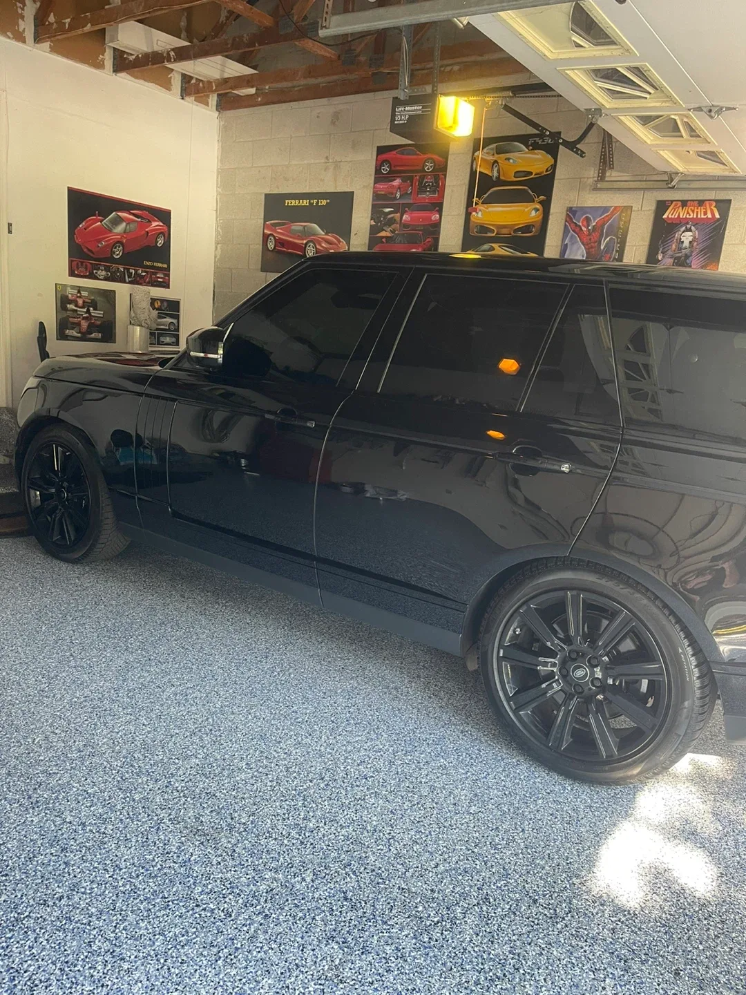 Land Rover Wheels with Pirelli Winter Tires - 275/45R21 image indicator(5)